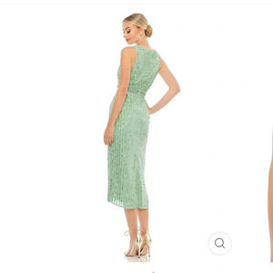 New Mac Duggal SEQUINED SLEEVELESS V-NECK MIDI SHEATH DRESS size 6